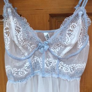 Lingerie. Camisole. White / blue DKNY large